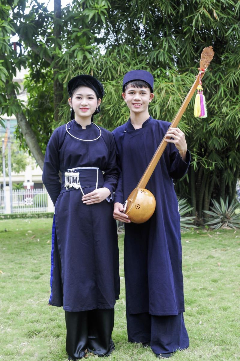Áo Dài Tày Phụ Nữ