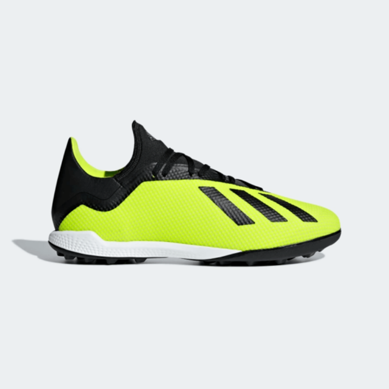 Sản phẩm adidas chính hãng tại cửa hàng đảm bảo chất lượng.