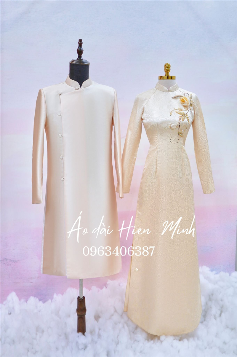 Áo Dài Trắng Kem Thanh Lịch
