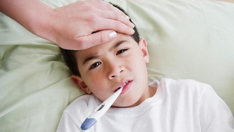 Cận cảnh các loại nhiệt kế phổ biến dùng để đo nhiệt độ cơ thể và thời gian kẹp nhiệt độ phù hợp