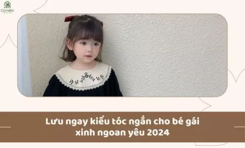 Bé gái được mẹ chăm sóc tóc tém một cách nhẹ nhàng sau khi gội