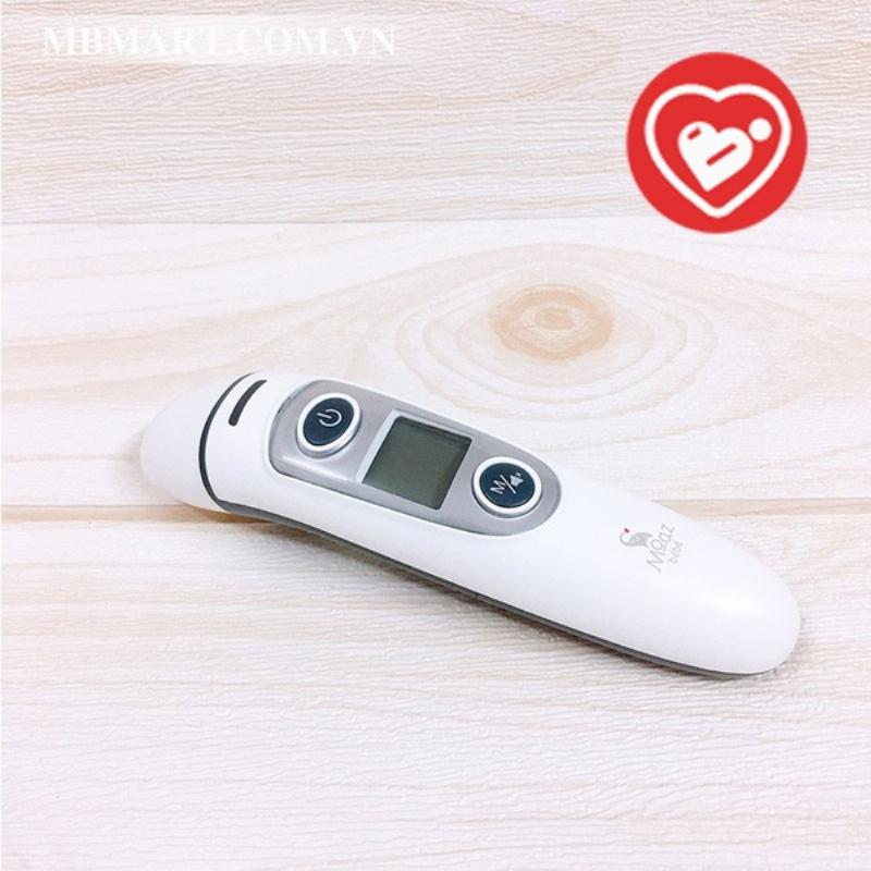 Minh họa cách đo nhiệt độ trán bằng nhiệt kế hồng ngoại nhanh chóng chỉ trong vài giây