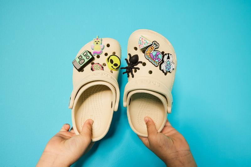 Mua Dép Crocs Chính Hãng Tại Cửa Hàng Uy Tín