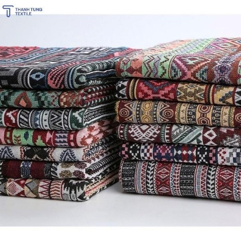 Vải thổ cẩm với họa tiết truyền thống